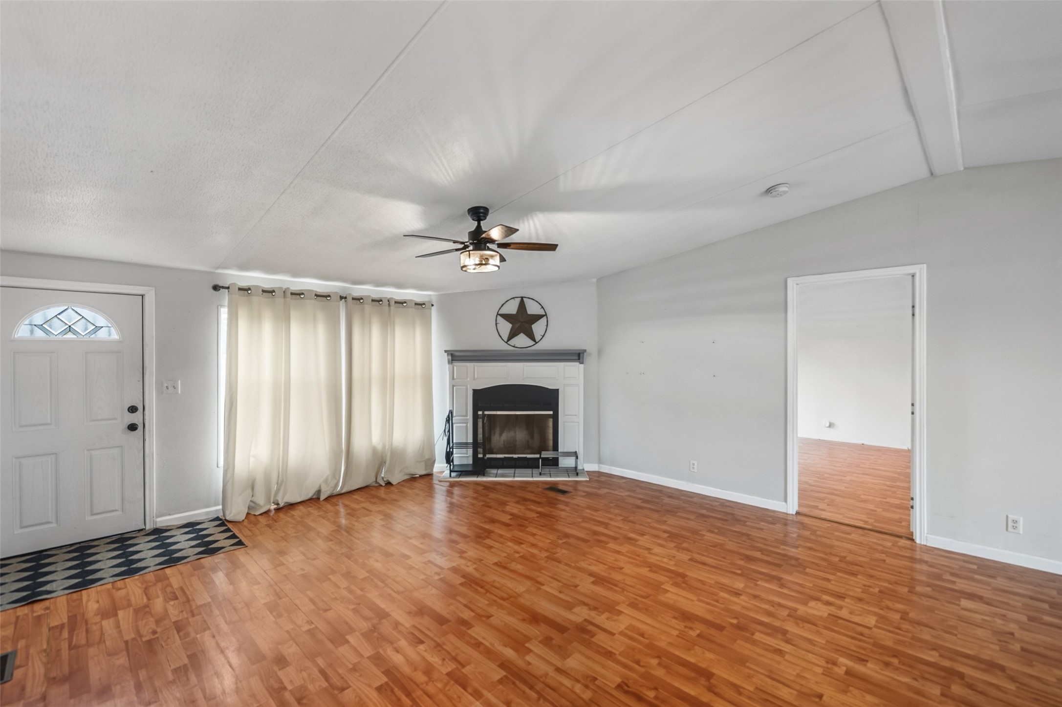234 County Road 2286 Cleveland, TX 77327 - Photo 16 of 35 Living room is the heart of this home.