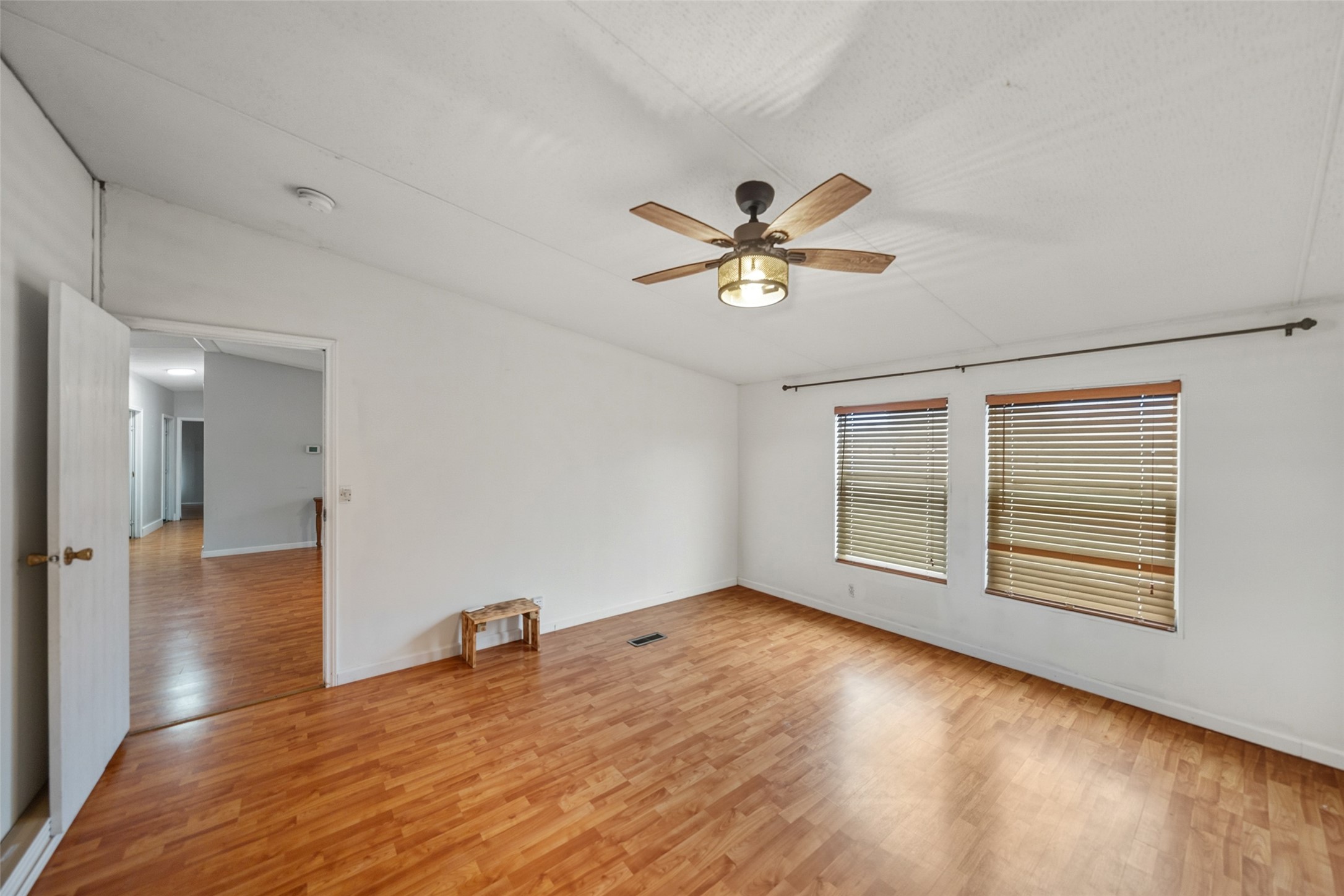 234 County Road 2286 Cleveland, TX 77327 - Photo 19 of 35 Primary suite.