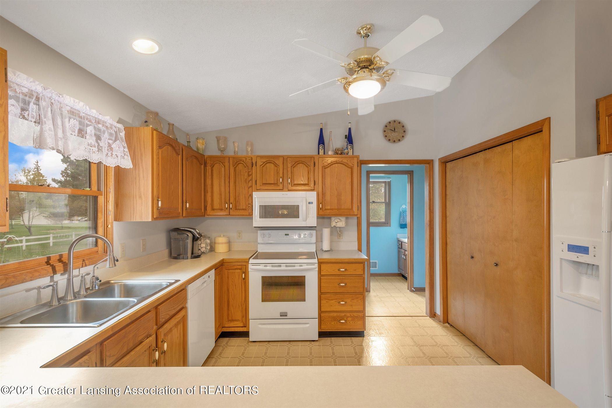 2445 South Waverly Road Eaton Rapids, MI 48827 - Photo 17 of 43 17-2445 S Waverly Rd-windowstill-realest