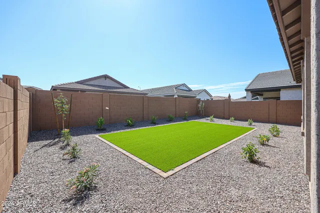 $2,300 | 7811 North 79th Drive, Glendale, AZ 85303