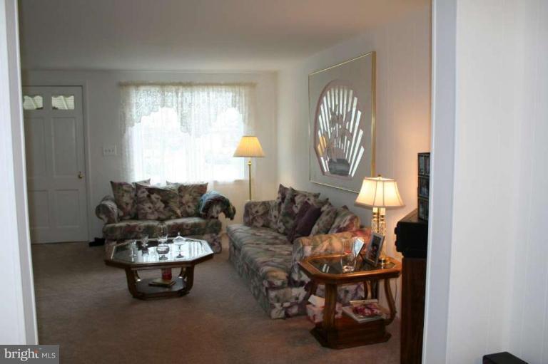 1956 Searles Road Dundalk, MD 21222 - Photo 2 of 8 Living Room
