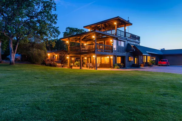 $995,000 | 13279 Rd Runner Loop, Red Bluff, CA 96080