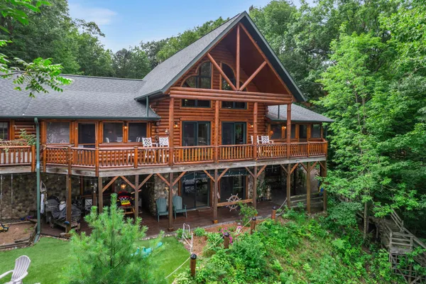 $1,375,000 | 2529 3 1/4 5th Street, Cumberland, WI 54829
