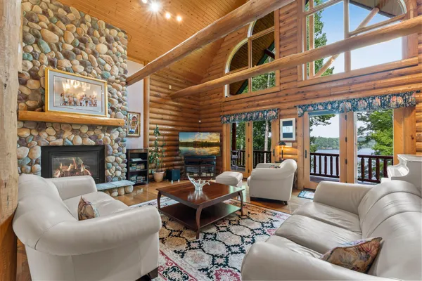 $1,375,000 | 2529 3 1/4 5th Street, Cumberland, WI 54829