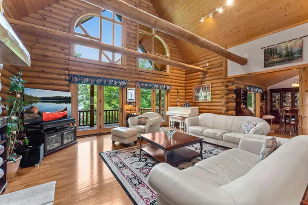 $1,375,000 | 2529 3 1/4 5th Street, Cumberland, WI 54829