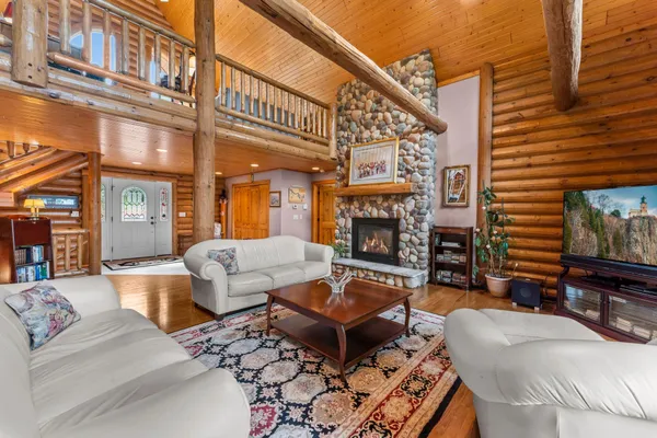 $1,375,000 | 2529 3 1/4 5th Street, Cumberland, WI 54829