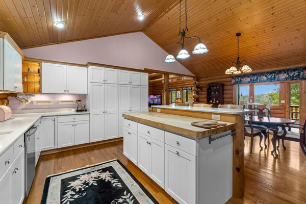 $1,375,000 | 2529 3 1/4 5th Street, Cumberland, WI 54829
