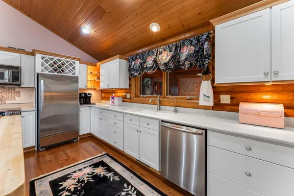 $1,375,000 | 2529 3 1/4 5th Street, Cumberland, WI 54829