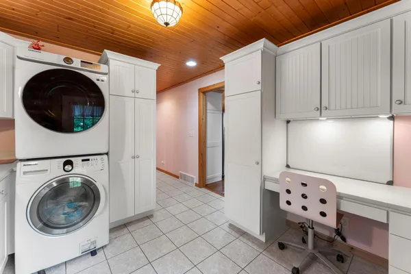 $1,375,000 | 2529 3 1/4 5th Street, Cumberland, WI 54829