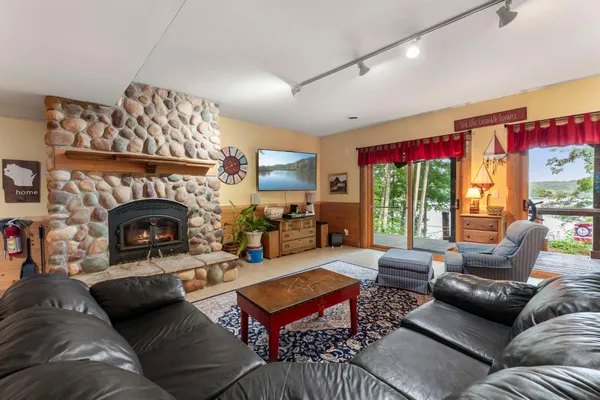 $1,375,000 | 2529 3 1/4 5th Street, Cumberland, WI 54829