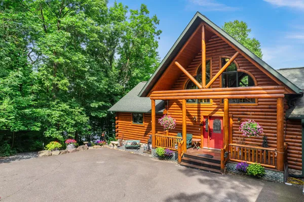 $1,375,000 | 2529 3 1/4 5th Street, Cumberland, WI 54829