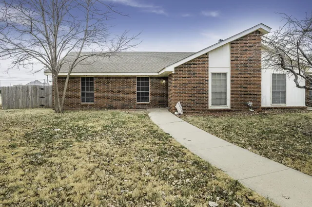 $350,000 | 6201 Camden Lane, Amarillo, TX 79109