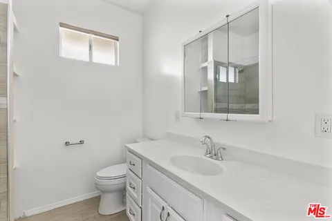 $5,350 | 135 South Dillon Street, Los Angeles, CA 90057