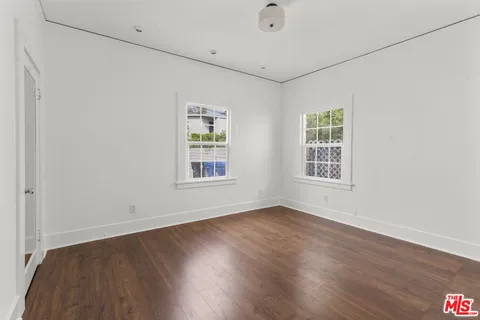 $5,350 | 135 South Dillon Street, Los Angeles, CA 90057
