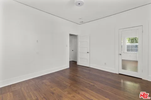 $5,350 | 135 South Dillon Street, Los Angeles, CA 90057