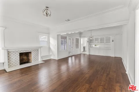 $5,350 | 135 South Dillon Street, Los Angeles, CA 90057