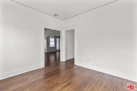 $5,350 | 135 South Dillon Street, Los Angeles, CA 90057