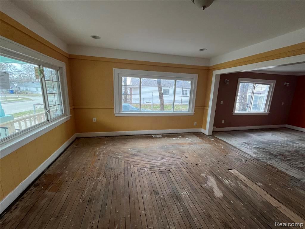 2119 Rome Avenue Warren, MI 48091 - Photo 3 of 31 IMG_3855.JPG