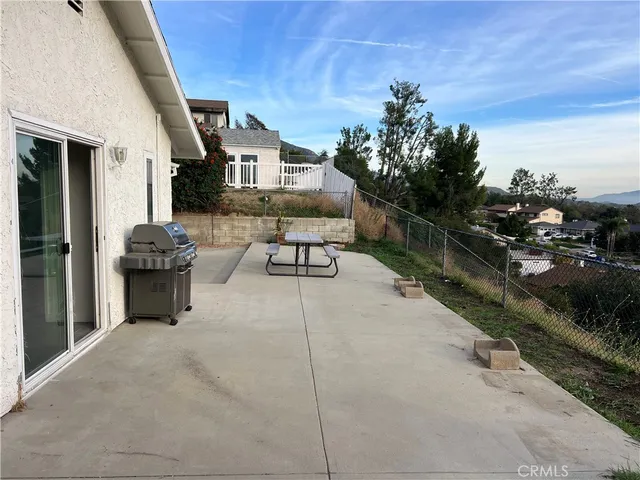 $825,000 | 13450 Lochrin Lane, Sylmar, CA 91342