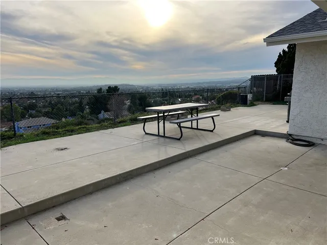 $825,000 | 13450 Lochrin Lane, Sylmar, CA 91342