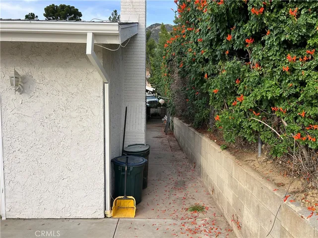 $825,000 | 13450 Lochrin Lane, Sylmar, CA 91342