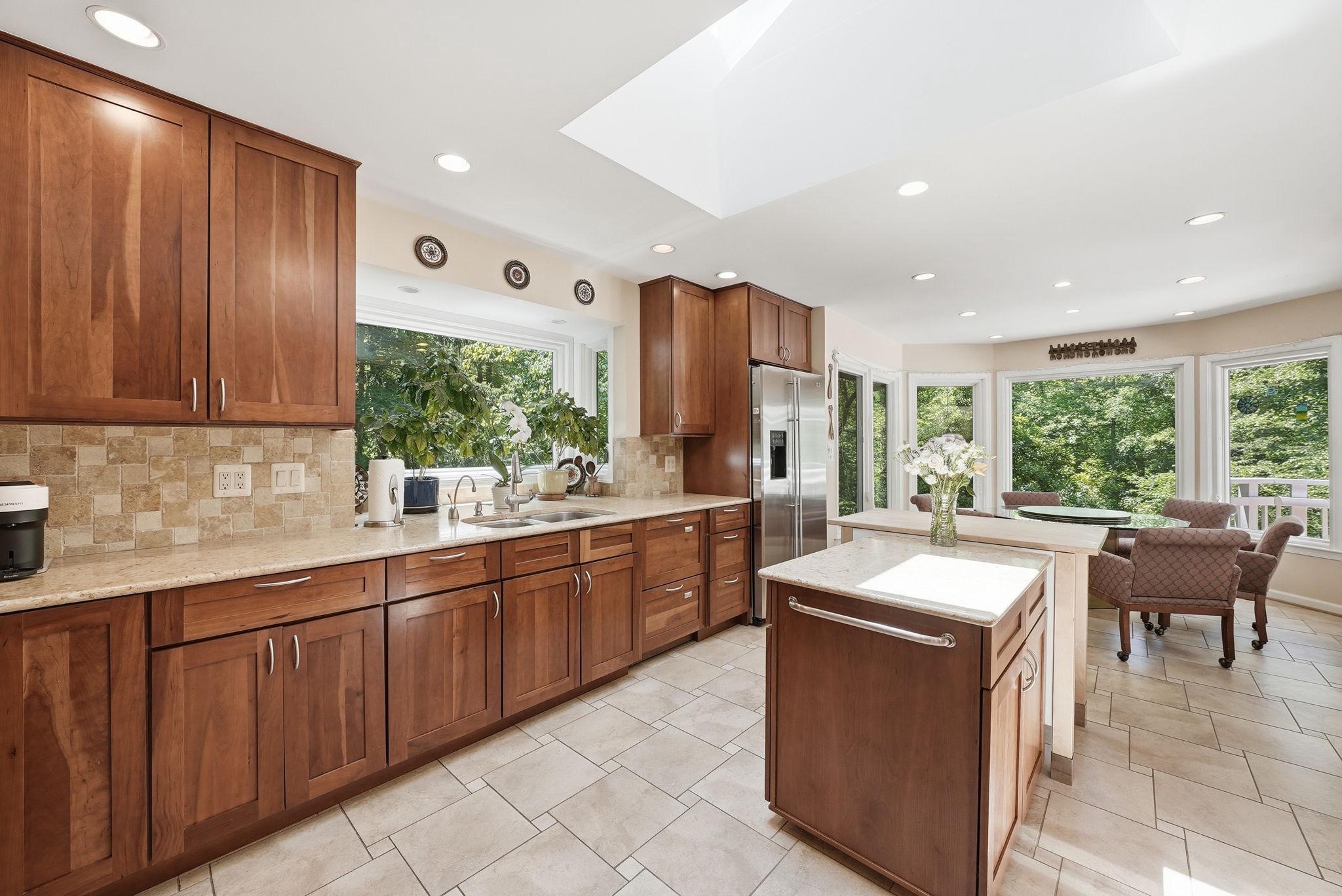 7512 Rambling Ridge Drive Fairfax Station, VA 22039 - Photo 18 of 64 Kitchen