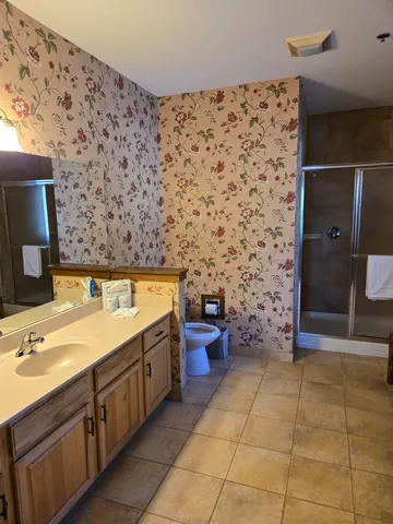 $395,000 | 350 East Hiawatha Drive, Unit 327, Lake Delton, WI 53965