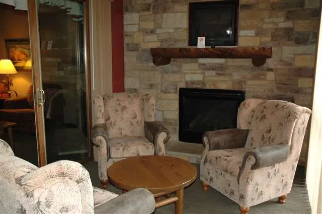 $395,000 | 350 East Hiawatha Drive, Unit 327, Lake Delton, WI 53965