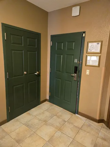 $395,000 | 350 East Hiawatha Drive, Unit 327, Lake Delton, WI 53965