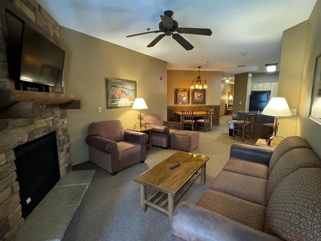 $395,000 | 350 East Hiawatha Drive, Unit 327, Lake Delton, WI 53965