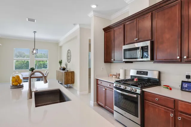 $715,000 | 1128 Wandering Willow Way, Loxahatchee, FL 33470