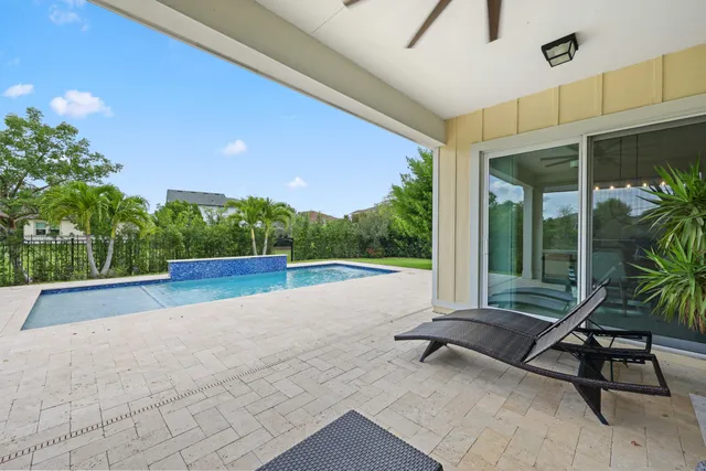 $715,000 | 1128 Wandering Willow Way, Loxahatchee, FL 33470