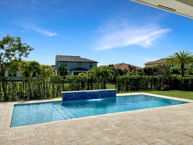 $715,000 | 1128 Wandering Willow Way, Loxahatchee, FL 33470