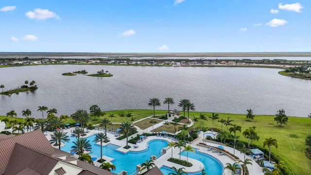 $715,000 | 1128 Wandering Willow Way, Loxahatchee, FL 33470