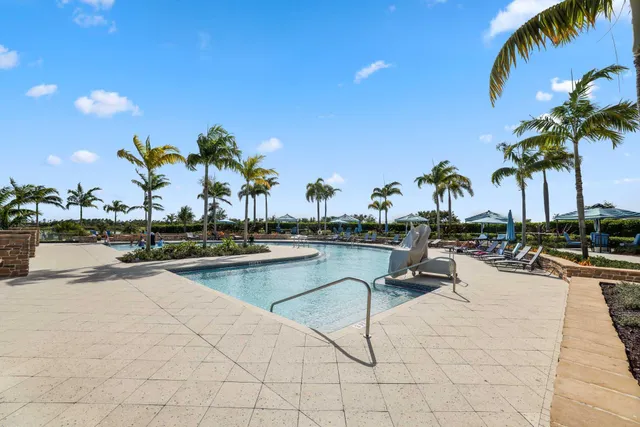 $715,000 | 1128 Wandering Willow Way, Loxahatchee, FL 33470