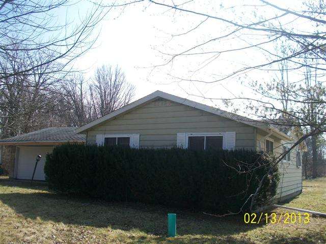 2132 Maples Road Fort Wayne, IN 46816 - Photo 1 of 26