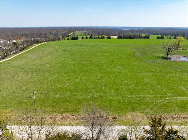 $89,900 | 2 Harbortown Road, Monroe City, MO 63456