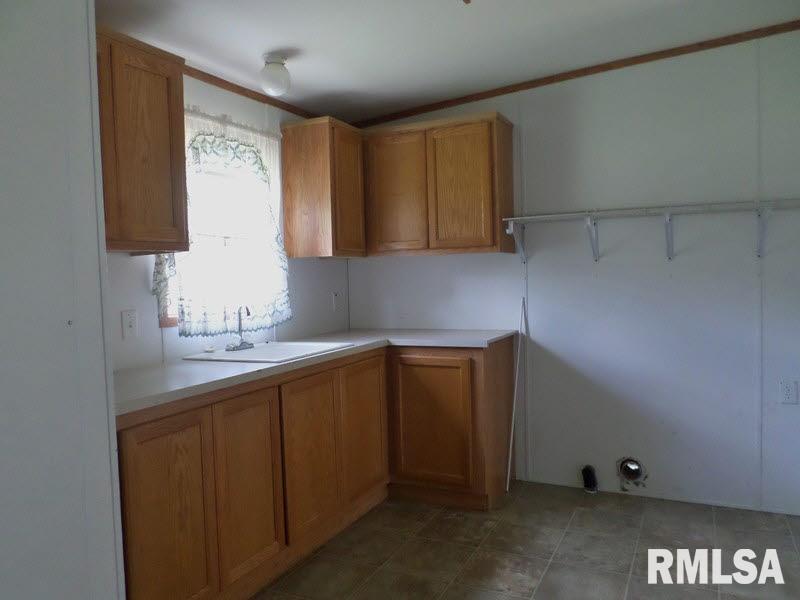 4578 Kell Road Kell, IL 62853 - Photo 15 of 25