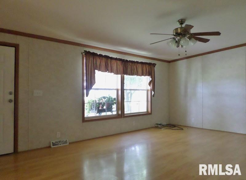 4578 Kell Road Kell, IL 62853 - Photo 18 of 25