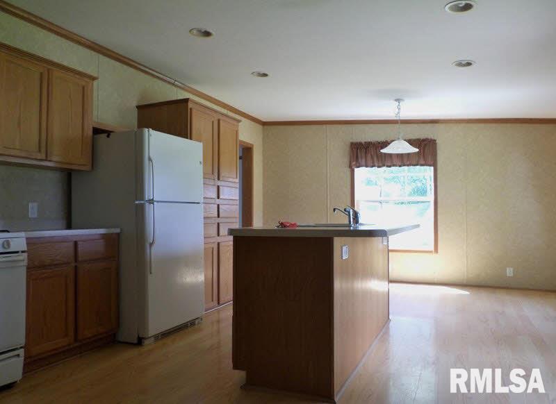 4578 Kell Road Kell, IL 62853 - Photo 2 of 25