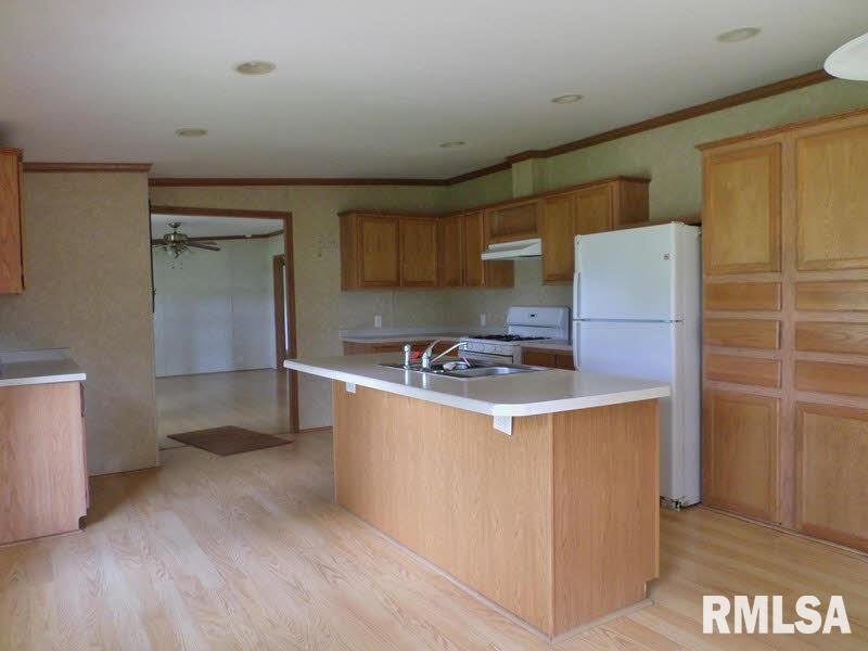 4578 Kell Road Kell, IL 62853 - Photo 21 of 25