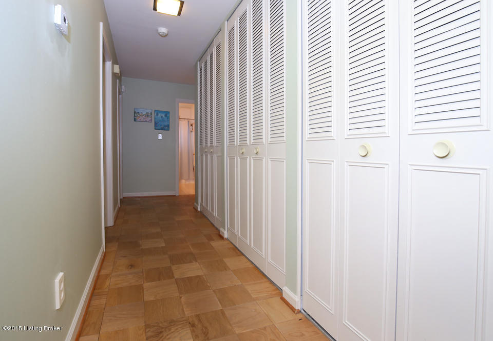 207 Bellemeade Road Louisville, KY 40222 - Photo 20 of 41 Hallway to Bedrooms