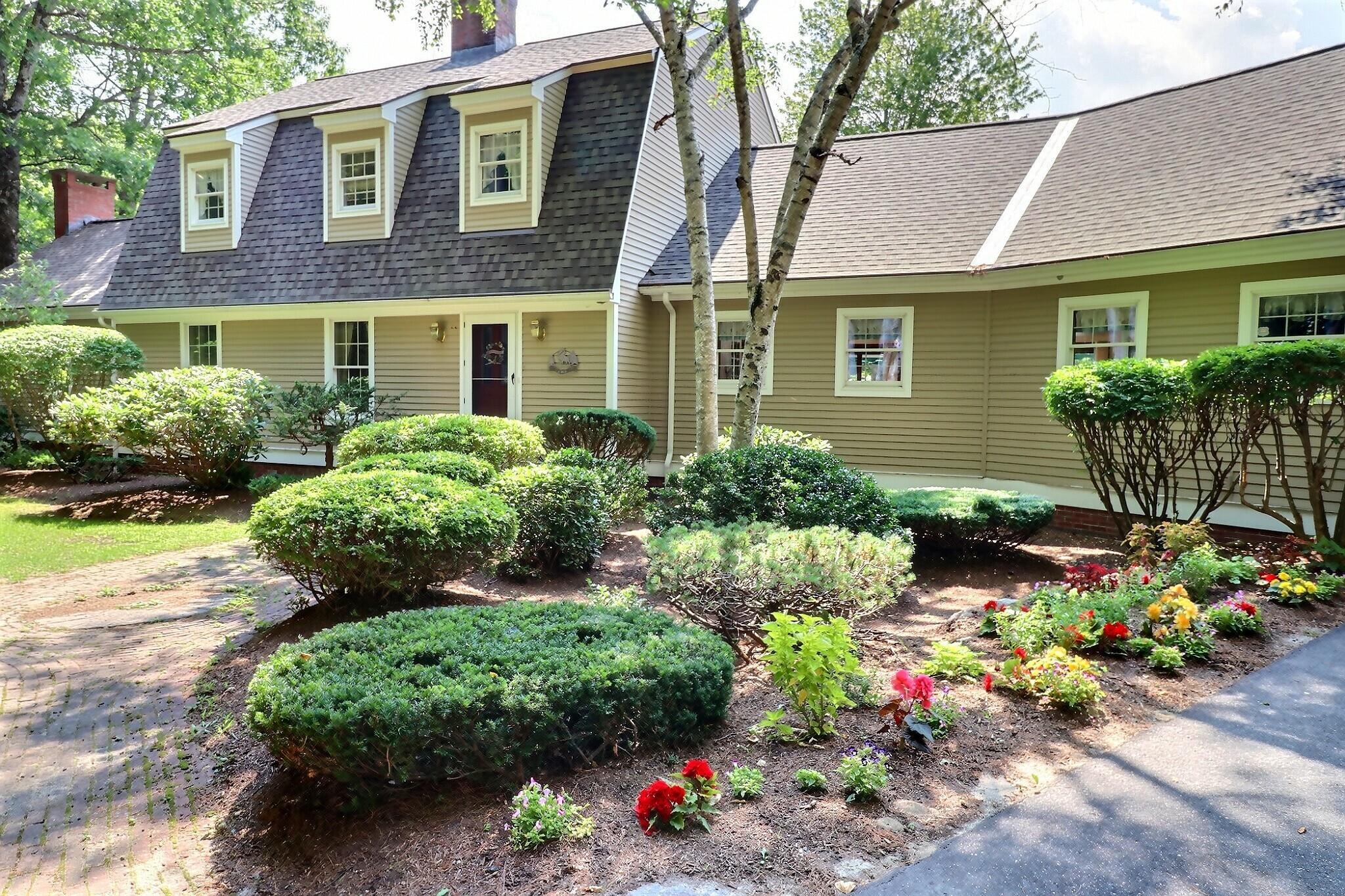 106 Meadow Brook Road New London, NH 03257 - Photo 3 of 38 Gallery Image 3