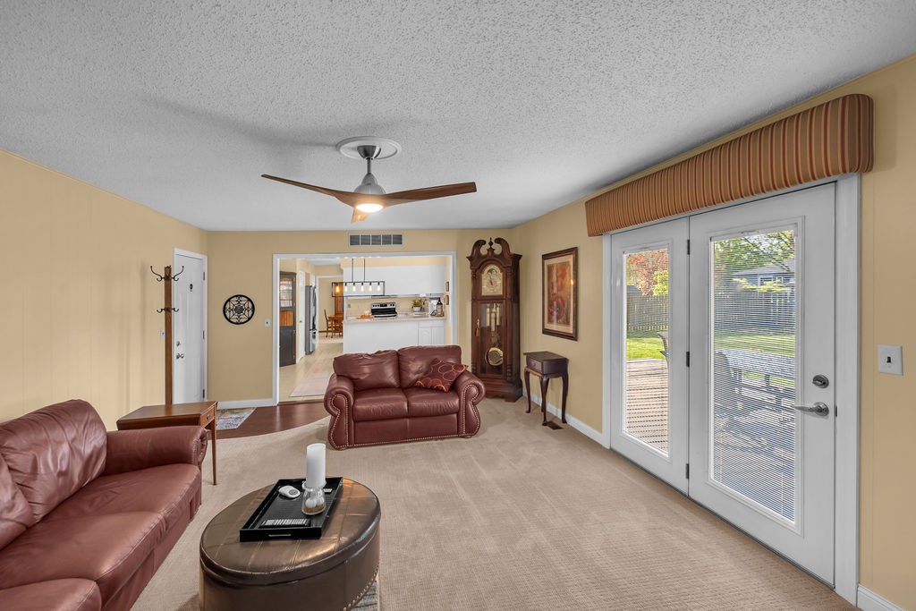 650 Country Manor Drive Decatur, IL 62521 - Photo 11 of 29 Gallery Image 11
