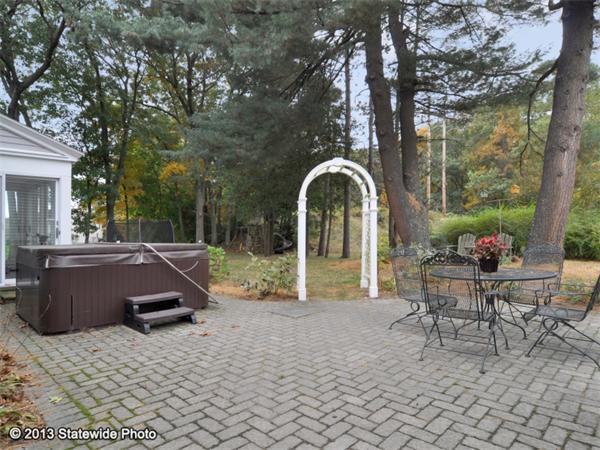 11 Westgate Road Attleboro, MA 02703 - Photo 16 of 30 Gallery Image 16