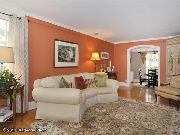11 Westgate Road Attleboro, MA 02703 - Photo 3 of 30 Gallery Image 3