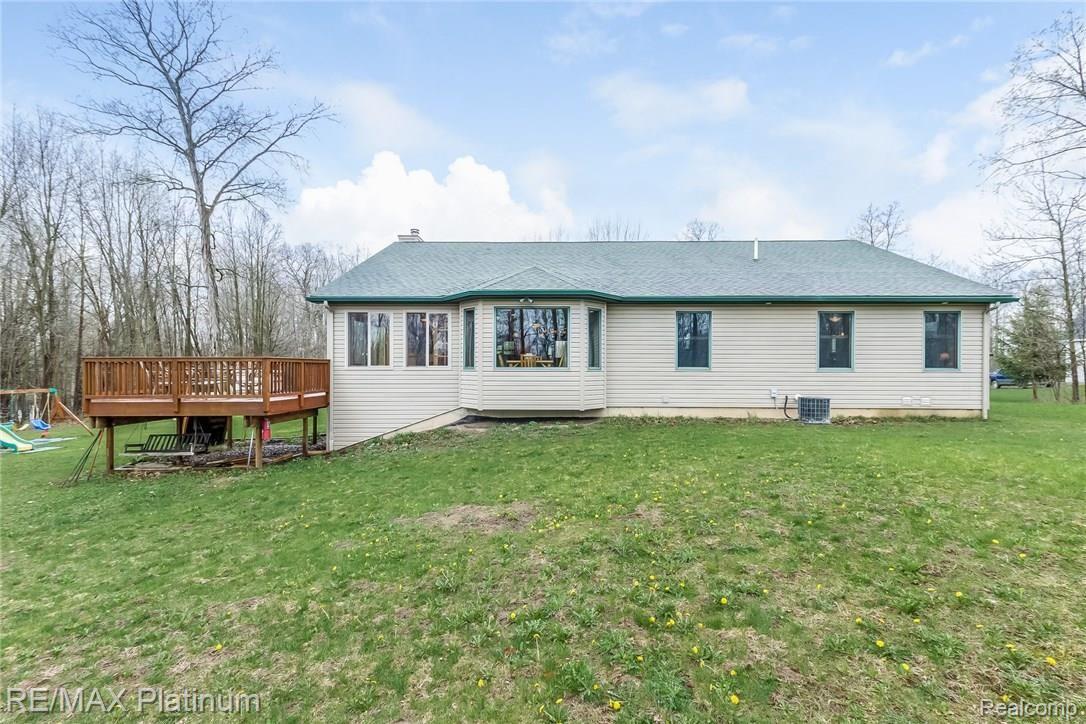 4558 North Latson Road Howell, MI 48855 - Photo 39 of 46 Rear Elevation