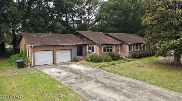 $230,000 | 112 Alexander Circle, Greenville, NC 27858