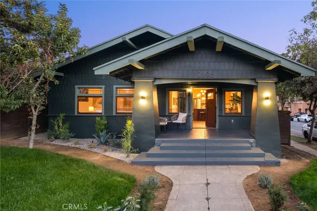 $1,595,000 | 2396 West 31st Street, Los Angeles, CA 90018