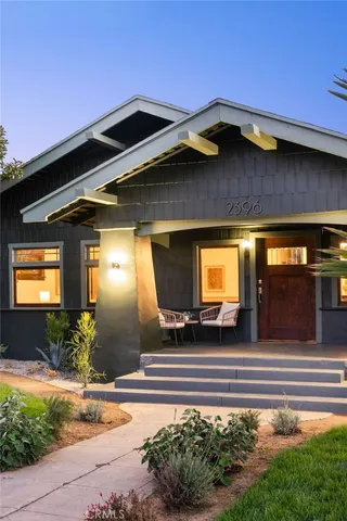 $1,595,000 | 2396 West 31st Street, Los Angeles, CA 90018